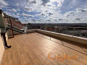 Prelep dupleks stan na Bulevaru Evrope, kod hotela Sheraton